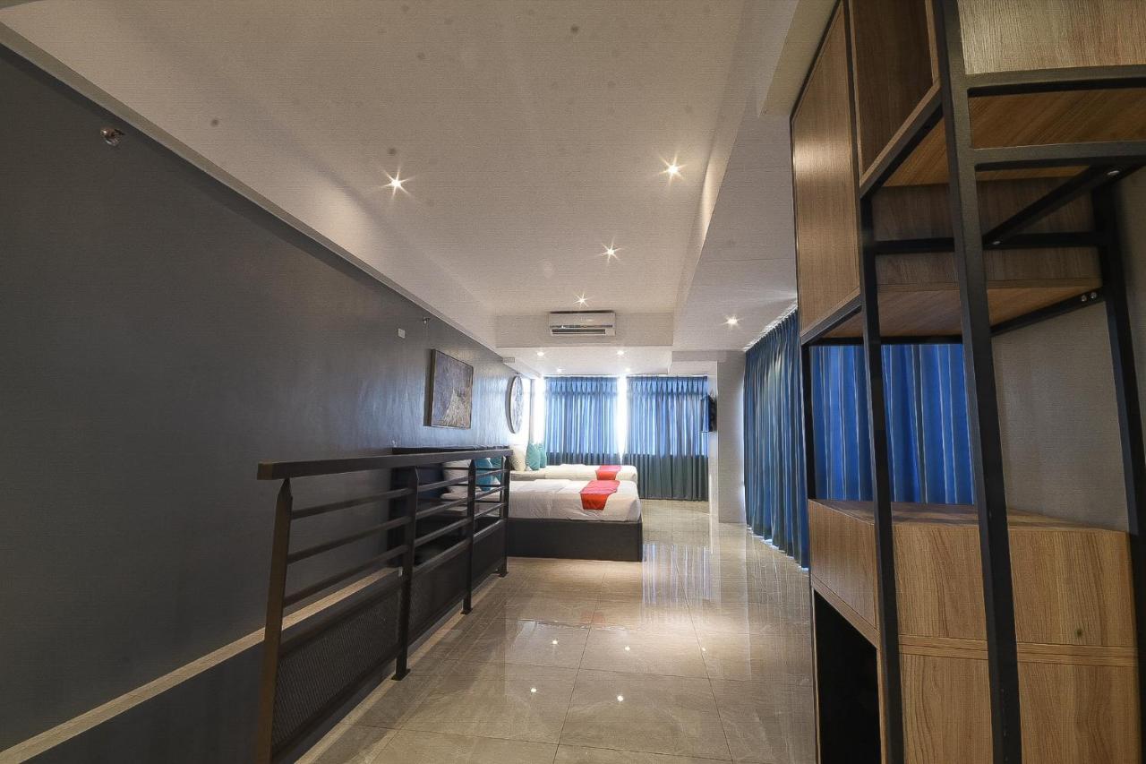 Skyloft Hotel Манила Экстерьер фото